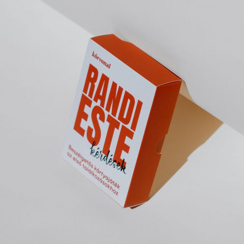 Randi Este — Beszélgetős kártyajáték az első találkozásokhoz.